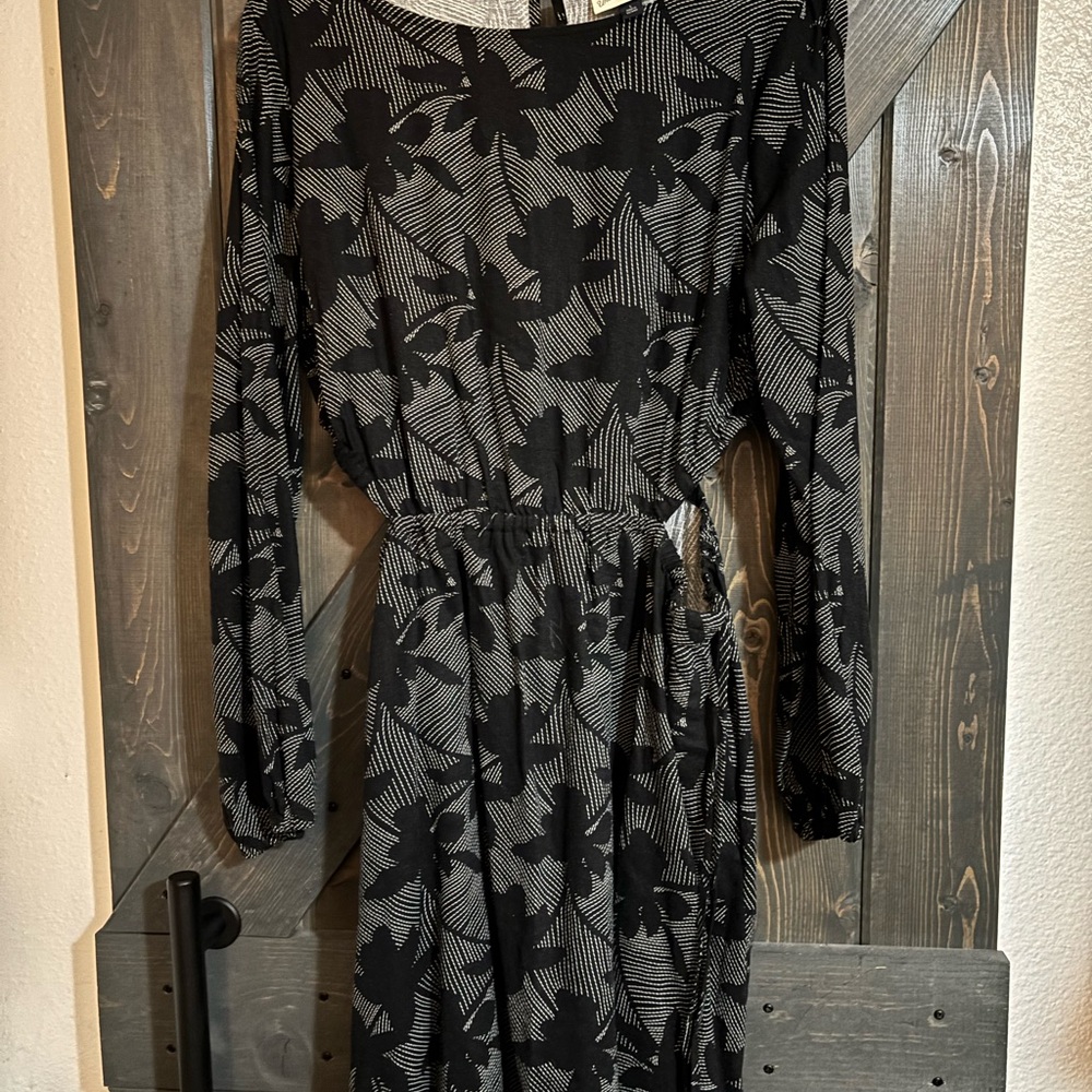 Universal Thread Black Sheath Dress with Bishop Sleeves